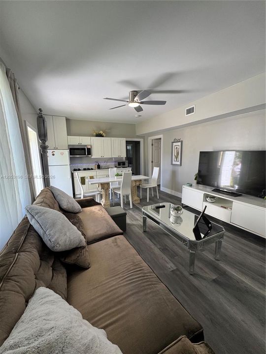 En Venta: $679,000 (0 camas, 0 baños, 1689 Pies cuadrados)