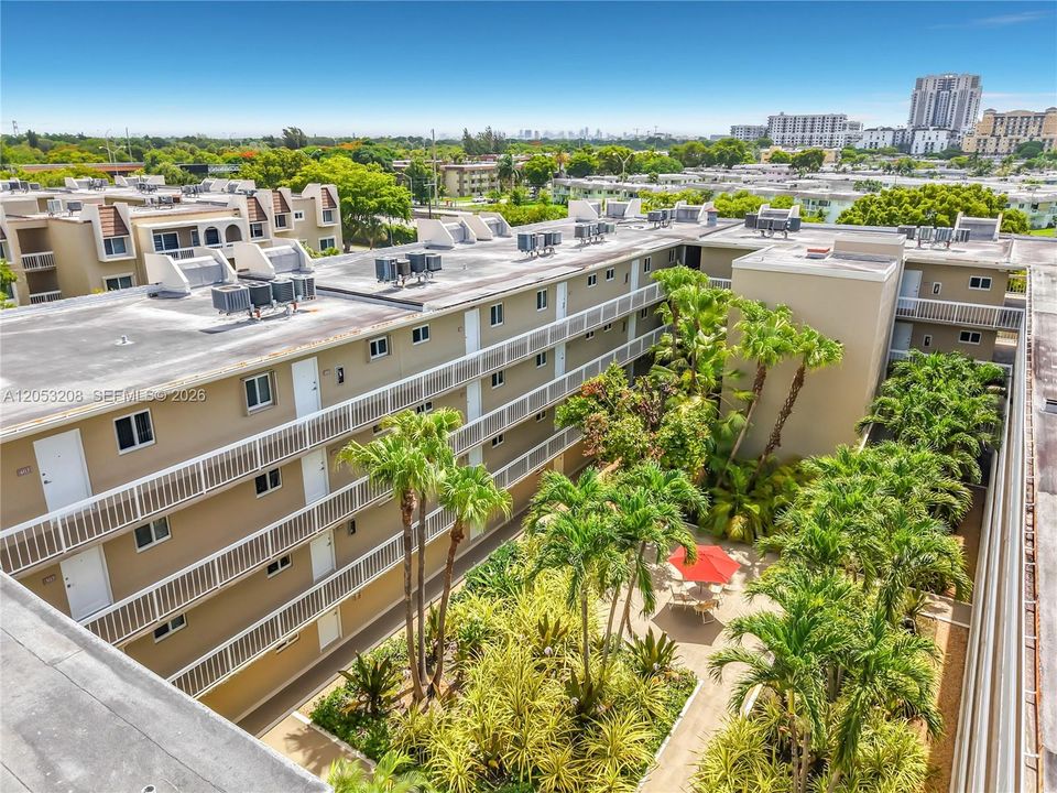 En Venta: $249,000 (1 camas, 1 baños, 712 Pies cuadrados)