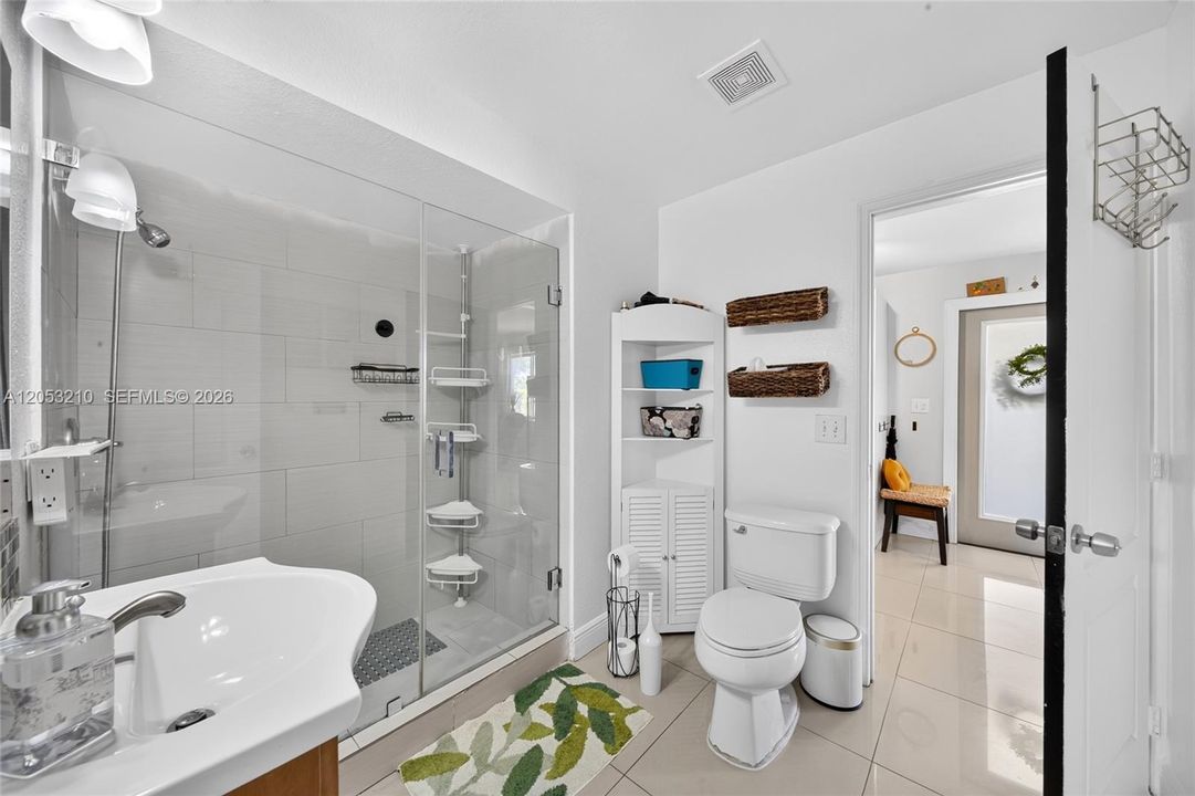For Sale: $685,000 (4 beds, 2 baths, 1690 Square Feet)