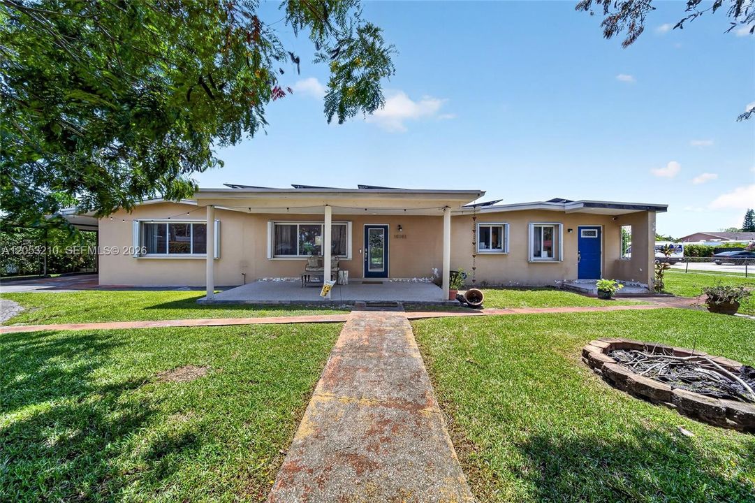 For Sale: $685,000 (4 beds, 2 baths, 1690 Square Feet)