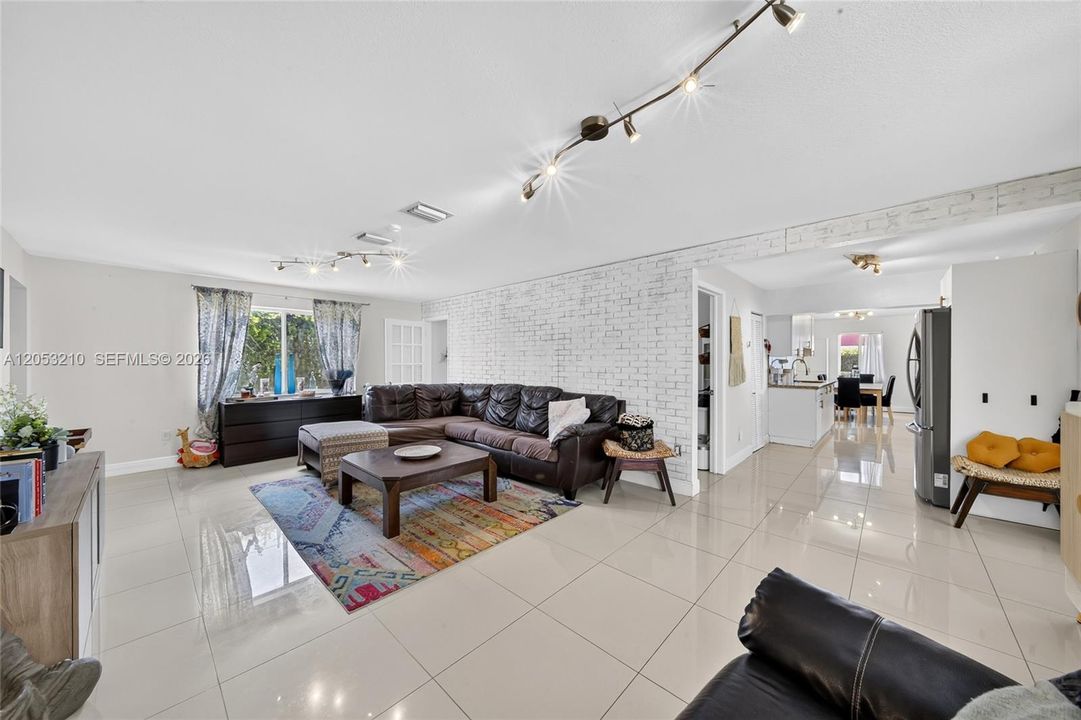 For Sale: $685,000 (4 beds, 2 baths, 1690 Square Feet)