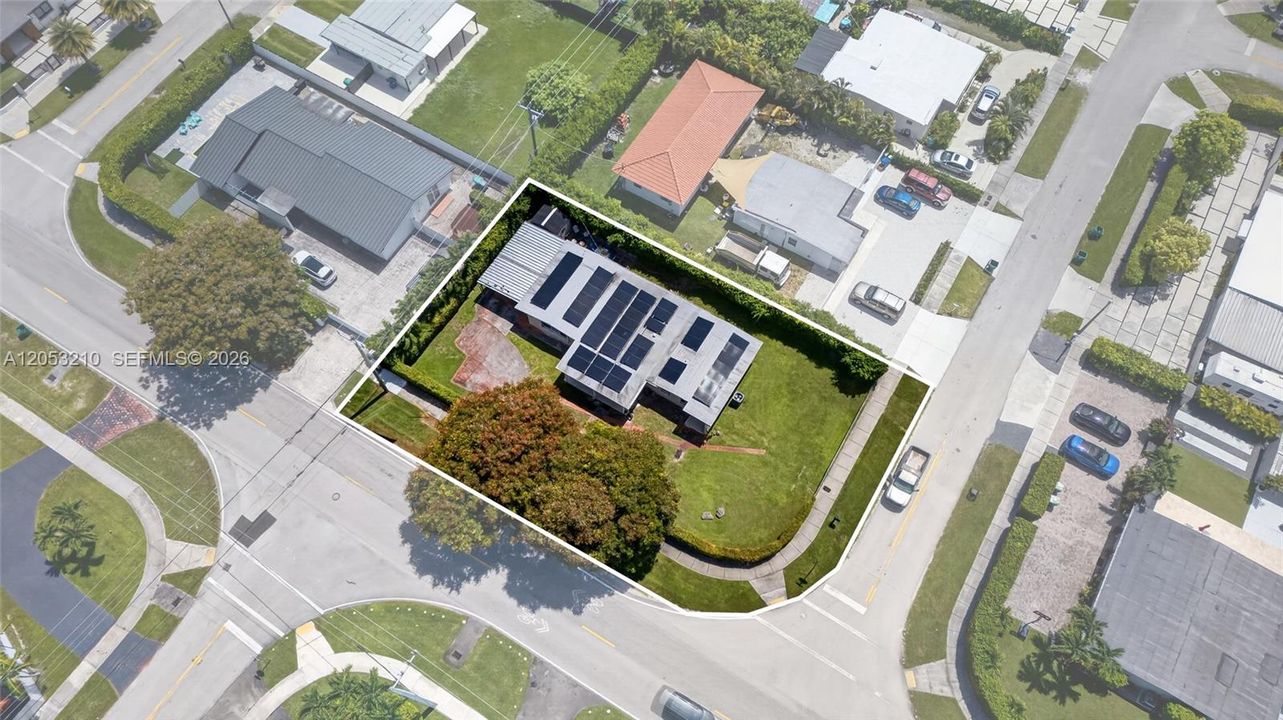 For Sale: $685,000 (4 beds, 2 baths, 1690 Square Feet)