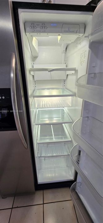 出租: $2,850 (3 贝兹, 1 浴室, 1019 平方英尺)