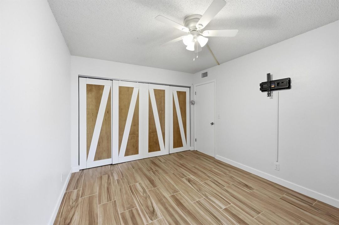 14_bedroom 2