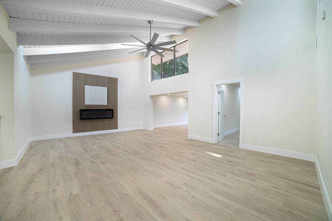 Livingroom from entrance