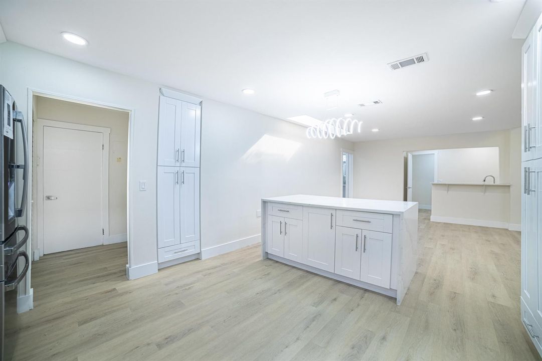 Kitchen-e