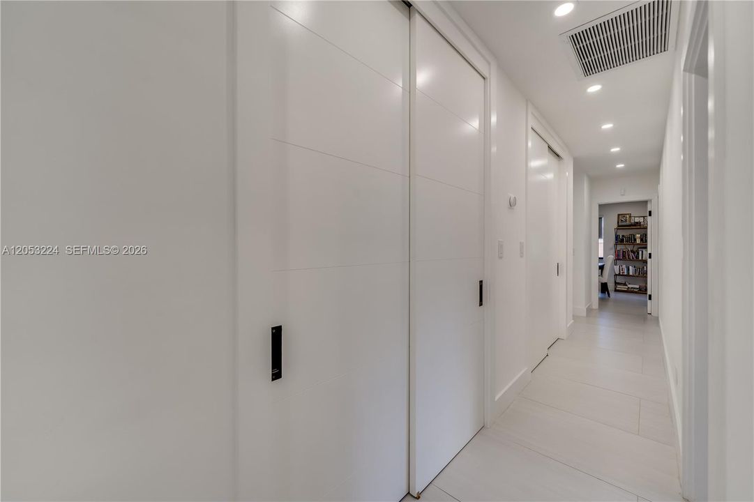На продажу: $1,350,000 (5 спален, 4 ванн, 0 Квадратных фут)