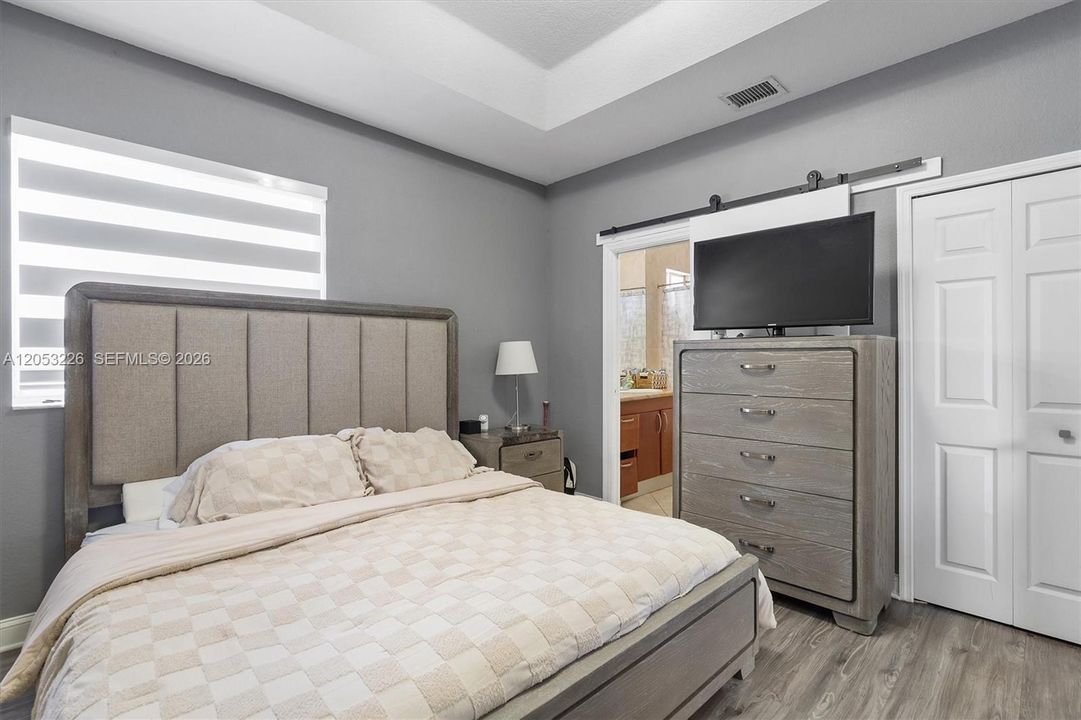 En Venta: $425,000 (2 camas, 2 baños, 1150 Pies cuadrados)