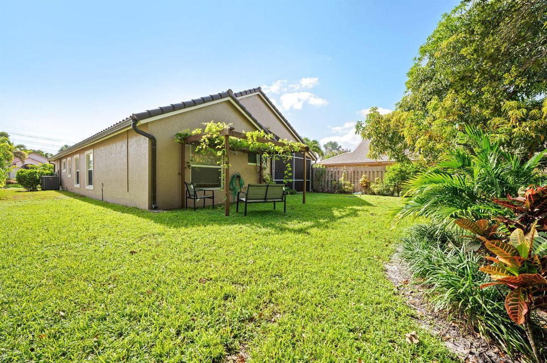 27-web-or-mls-1842-oak-berry-cir
