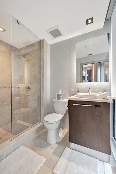 Private En-Suite Bathroom Inside the Second Bedroom
