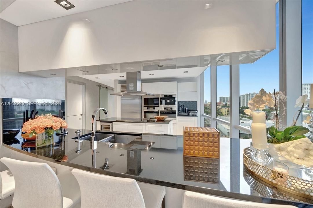 Spacious Counter with Kitchen Views