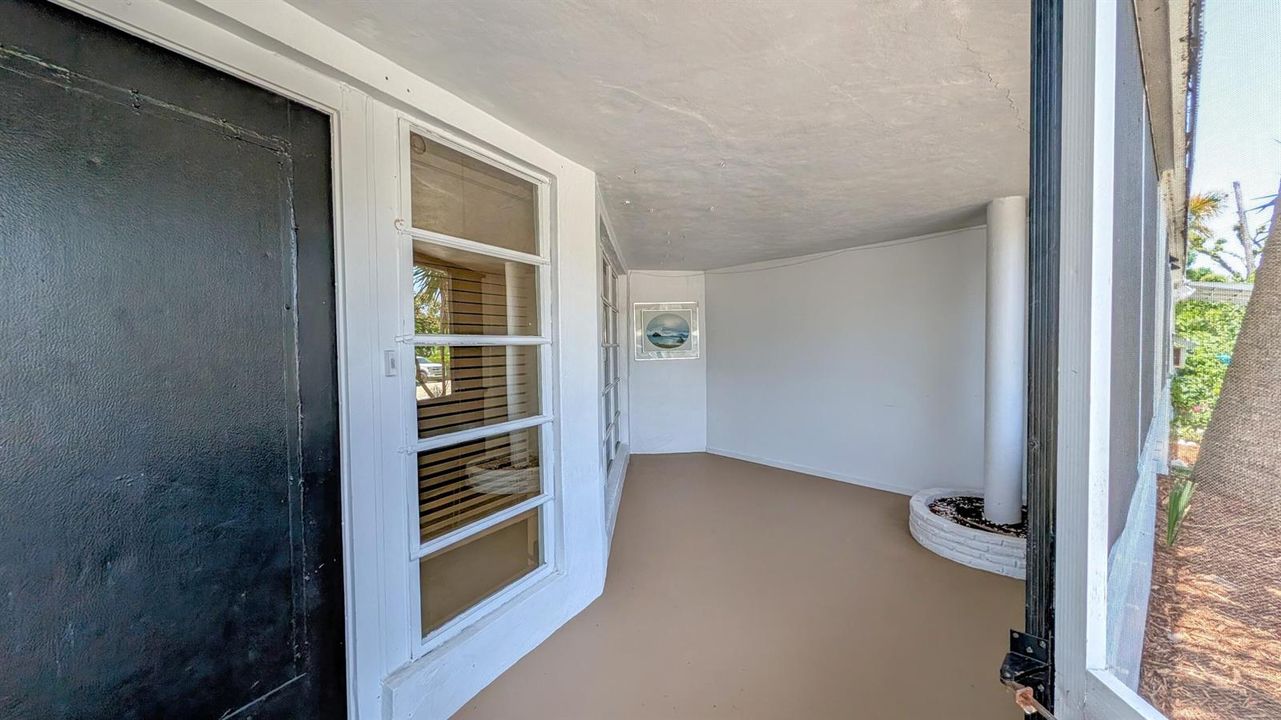 Screened Patio / Outdoor Living Room