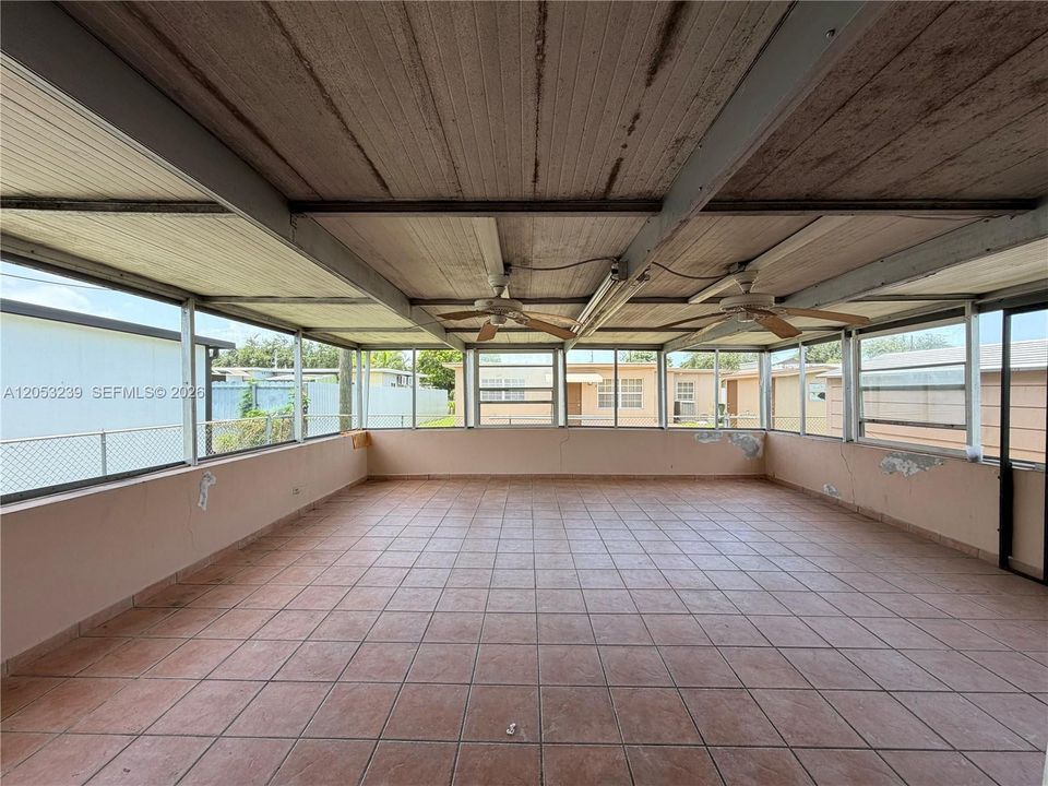 For Sale: $475,000 (3 beds, 2 baths, 1420 Square Feet)