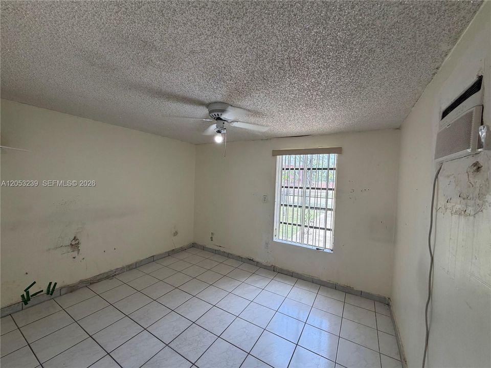 For Sale: $475,000 (3 beds, 2 baths, 1420 Square Feet)