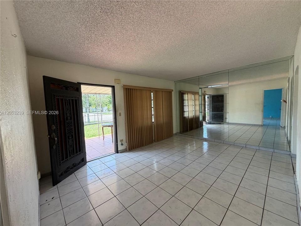 For Sale: $475,000 (3 beds, 2 baths, 1420 Square Feet)