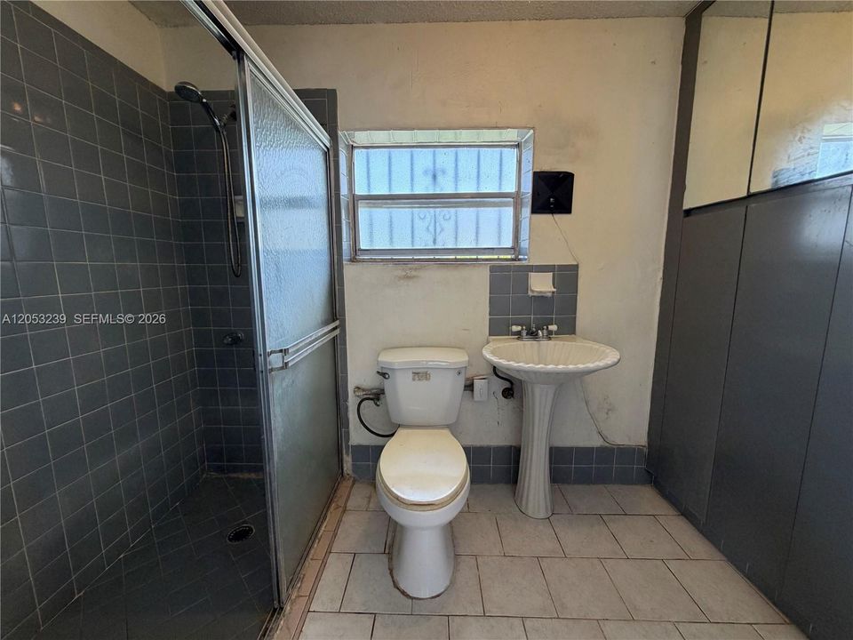 For Sale: $475,000 (3 beds, 2 baths, 1420 Square Feet)