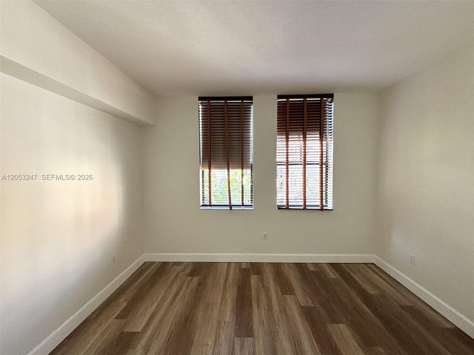 For Rent: $3,975 (2 beds, 2 baths, 1202 Square Feet)