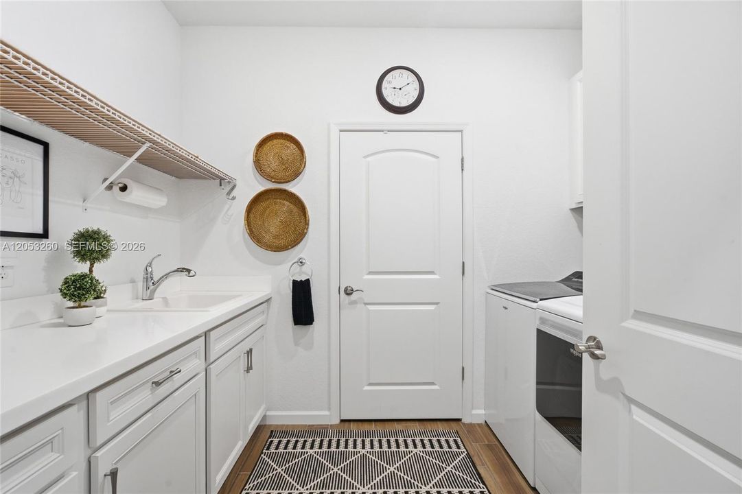 Activo con contrato: $579,000 (3 camas, 2 baños, 1934 Pies cuadrados)