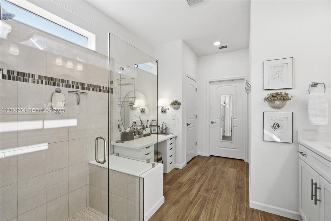 Activo con contrato: $579,000 (3 camas, 2 baños, 1934 Pies cuadrados)