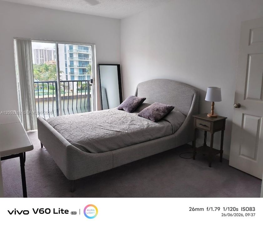 В аренду: $4,000 (2 спален, 2 ванн, 1191 Квадратных фут)