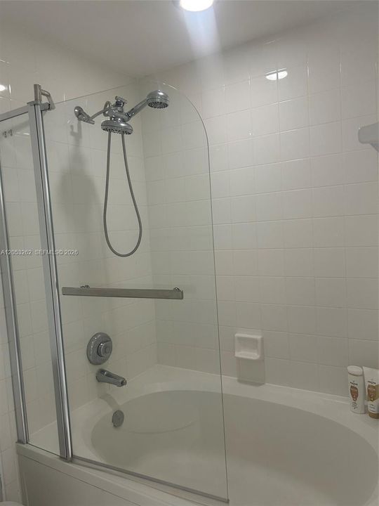 В аренду: $4,000 (2 спален, 2 ванн, 1191 Квадратных фут)