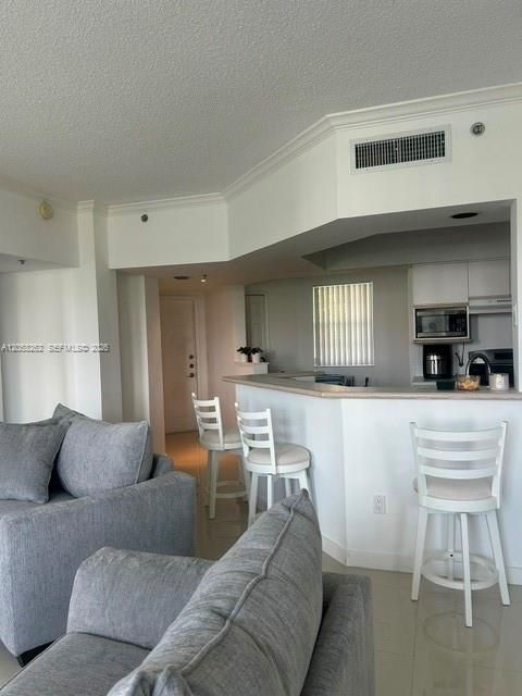 В аренду: $4,000 (2 спален, 2 ванн, 1191 Квадратных фут)