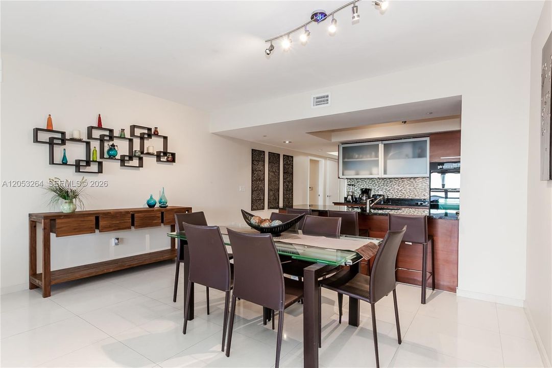 For Sale: $1,450,000 (3 beds, 3 baths, 1675 Square Feet)