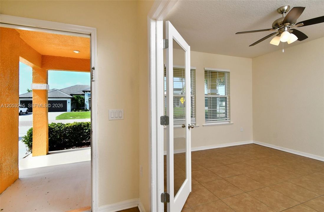 En Venta: $324,900 (3 camas, 2 baños, 0 Pies cuadrados)
