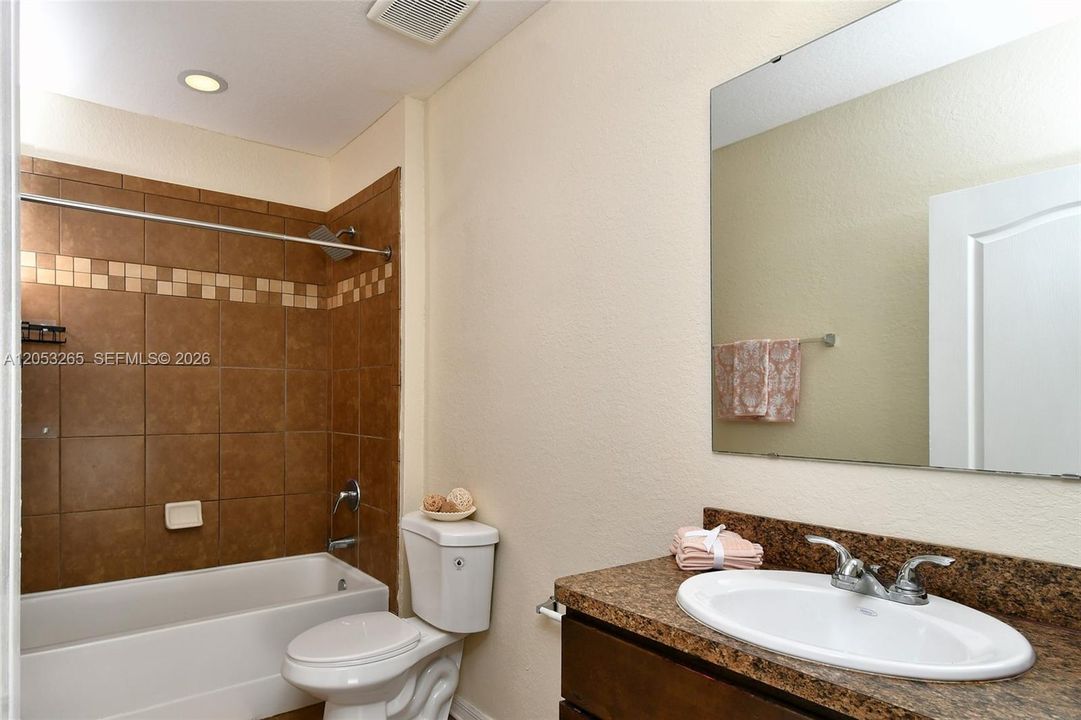 En Venta: $324,900 (3 camas, 2 baños, 0 Pies cuadrados)
