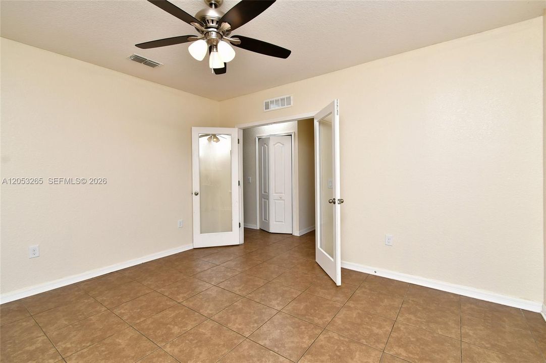 En Venta: $324,900 (3 camas, 2 baños, 0 Pies cuadrados)
