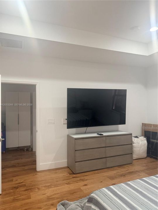 For Rent: $7,200 (4 beds, 3 baths, 2548 Square Feet)