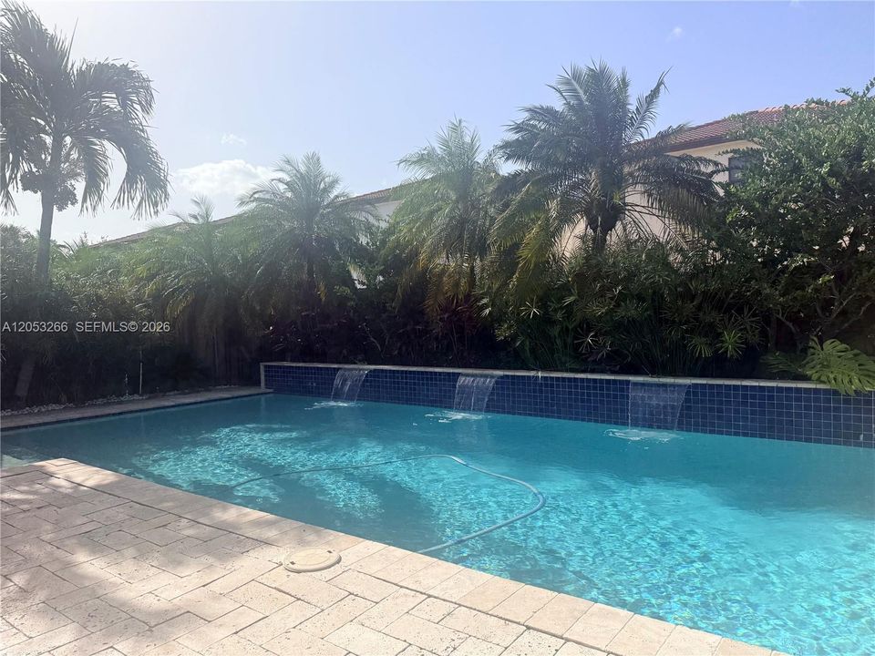 For Rent: $7,200 (4 beds, 3 baths, 2548 Square Feet)