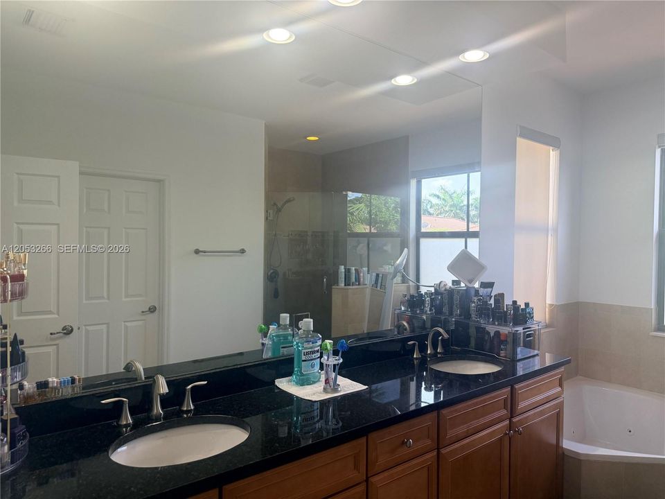 For Rent: $7,200 (4 beds, 3 baths, 2548 Square Feet)