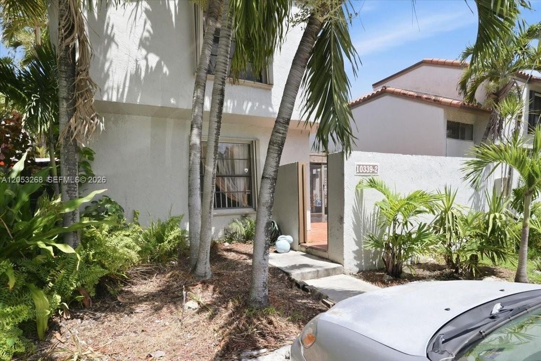 For Sale: $400,000 (3 beds, 2 baths, 1245 Square Feet)