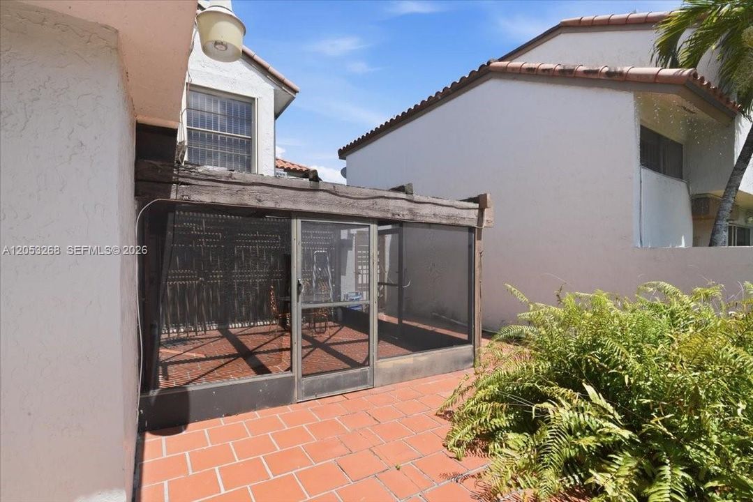 For Sale: $400,000 (3 beds, 2 baths, 1245 Square Feet)