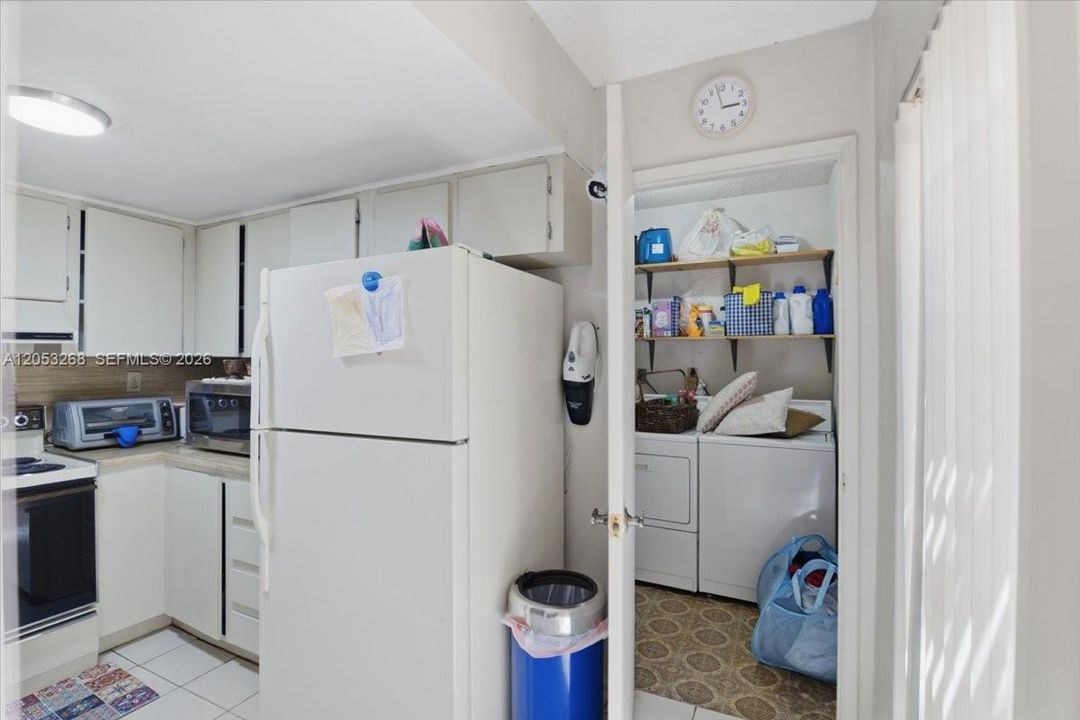 For Sale: $400,000 (3 beds, 2 baths, 1245 Square Feet)