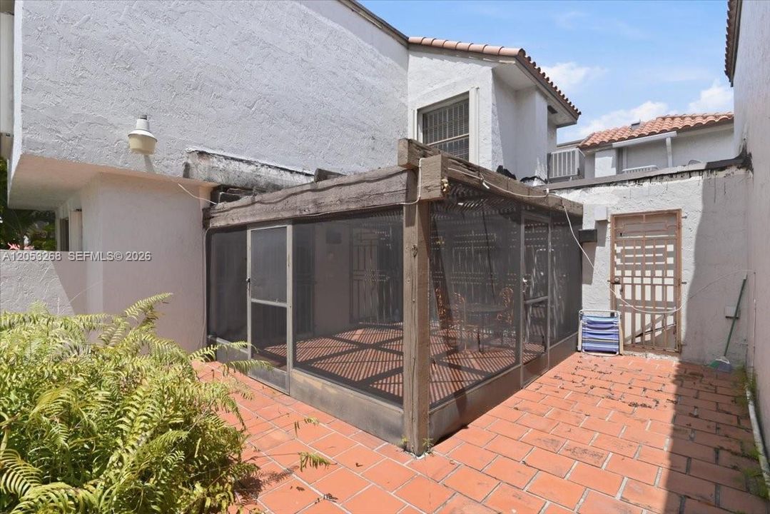 For Sale: $400,000 (3 beds, 2 baths, 1245 Square Feet)