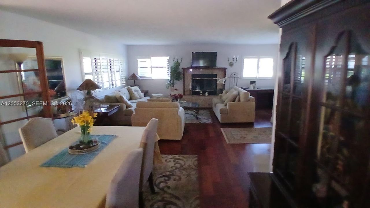 En Venta: $359,900 (4 camas, 3 baños, 0 Pies cuadrados)