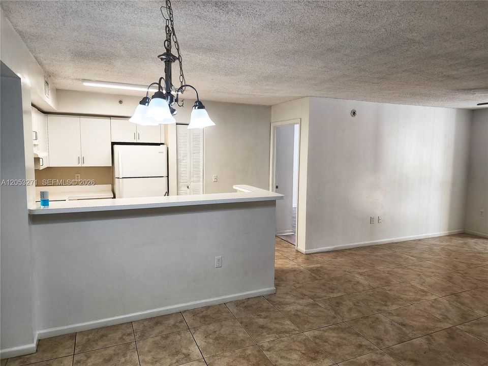 En Venta: $249,800 (2 camas, 2 baños, 966 Pies cuadrados)