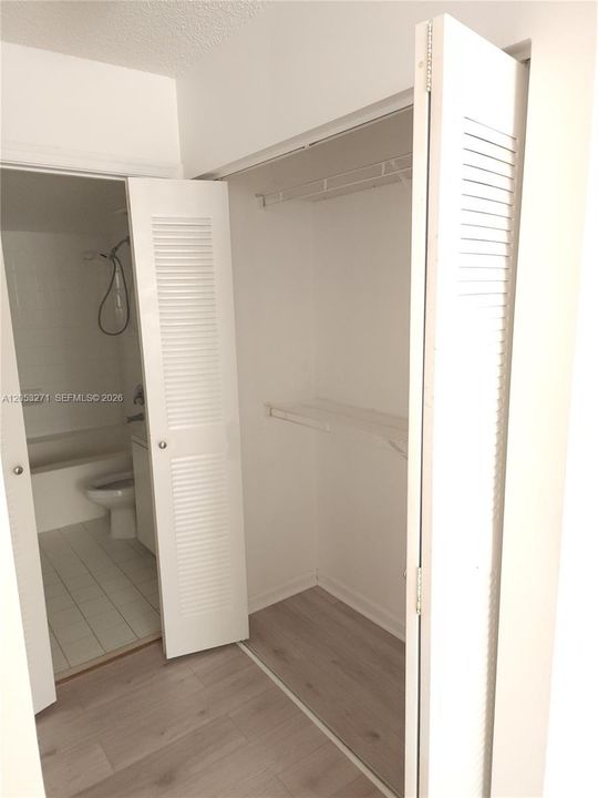 En Venta: $249,800 (2 camas, 2 baños, 966 Pies cuadrados)