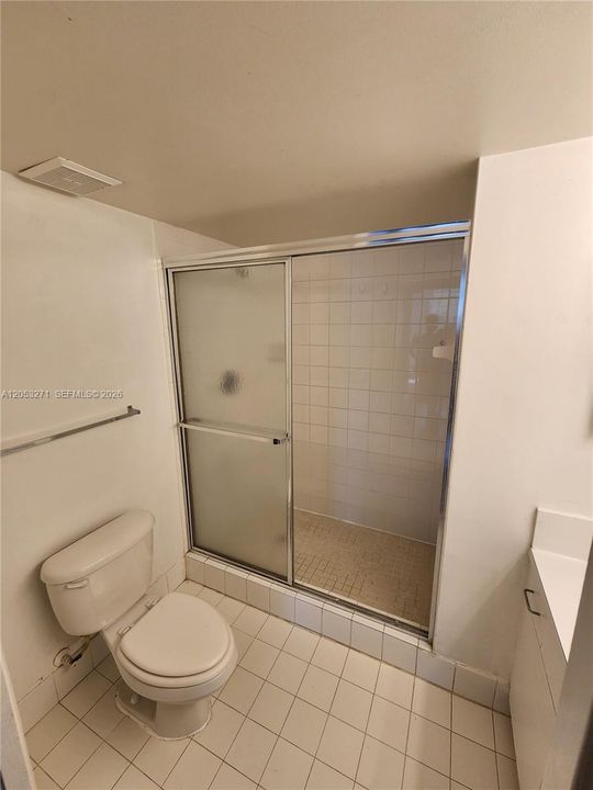 En Venta: $249,800 (2 camas, 2 baños, 966 Pies cuadrados)