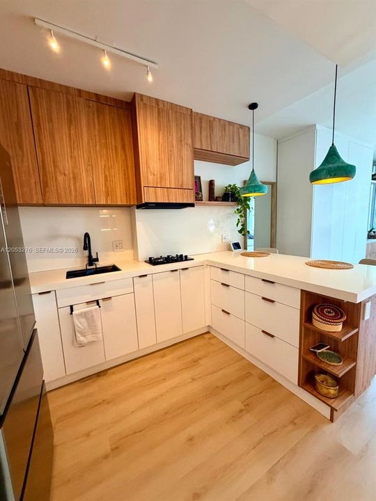 На продажу: $315,000 (0 спален, 1 ванн, 450 Квадратных фут)