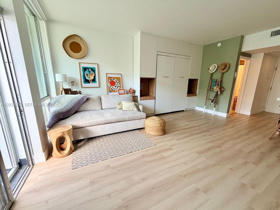 На продажу: $315,000 (0 спален, 1 ванн, 450 Квадратных фут)