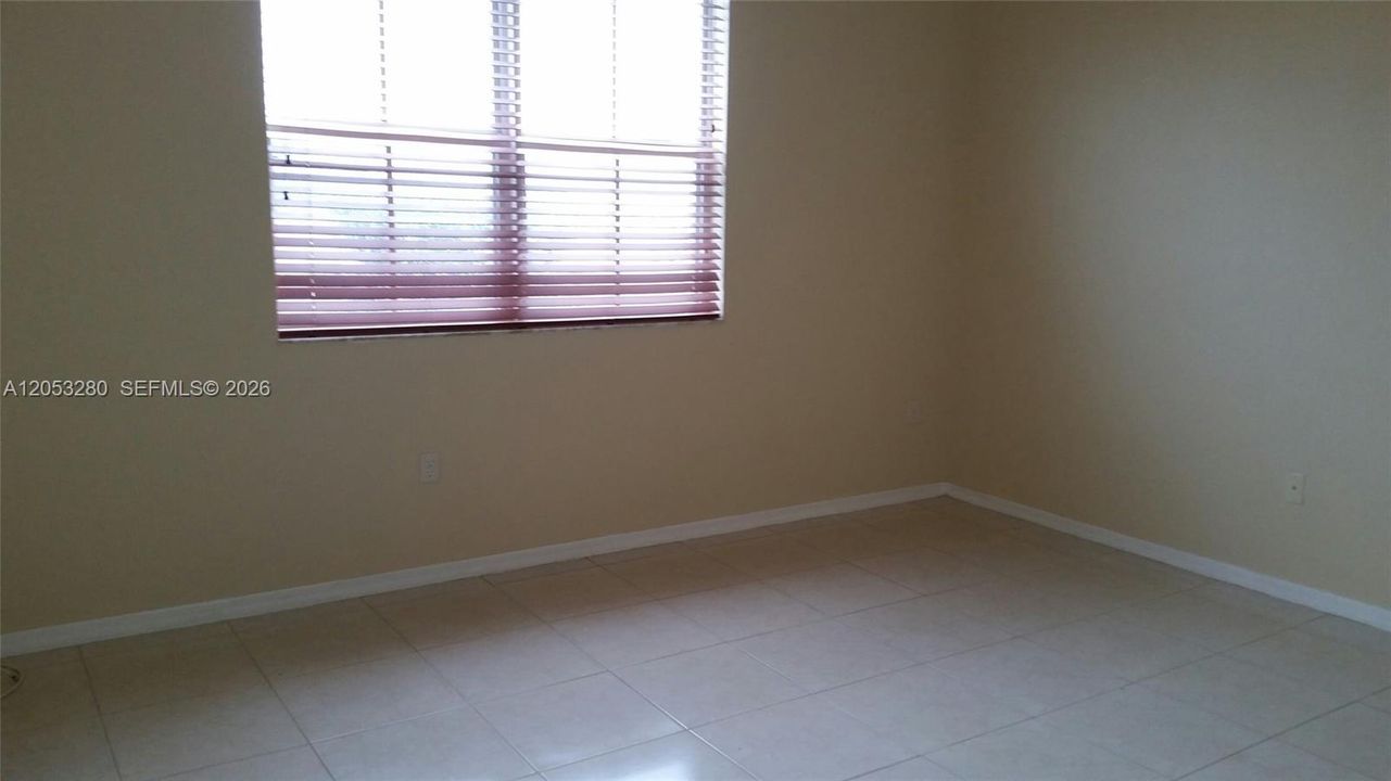 В аренду: $3,000 (3 спален, 2 ванн, 1461 Квадратных фут)