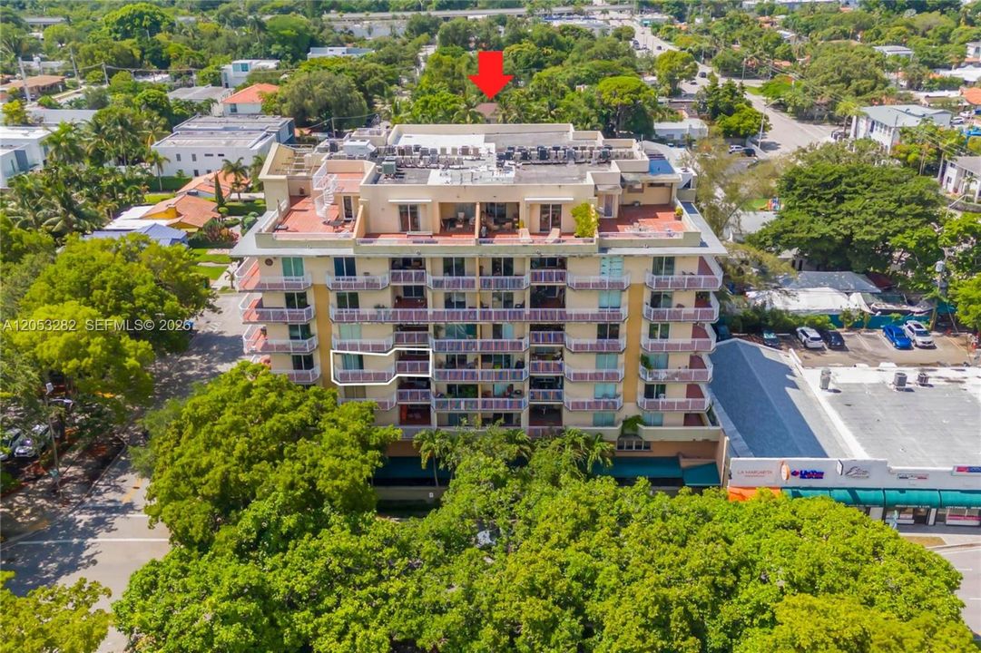 For Rent: $2,750 (1 beds, 1 baths, 770 Square Feet)
