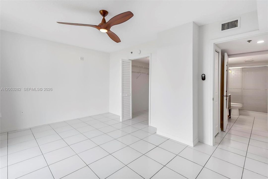 For Rent: $2,750 (1 beds, 1 baths, 770 Square Feet)