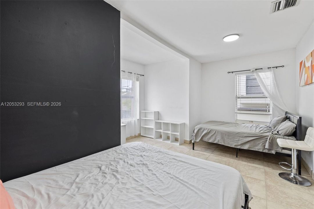 En Renta: $1,950 (1 camas, 1 baños, 700 Pies cuadrados)