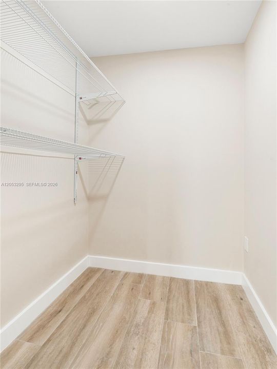 В аренду: $4,800 (3 спален, 2 ванн, 1593 Квадратных фут)