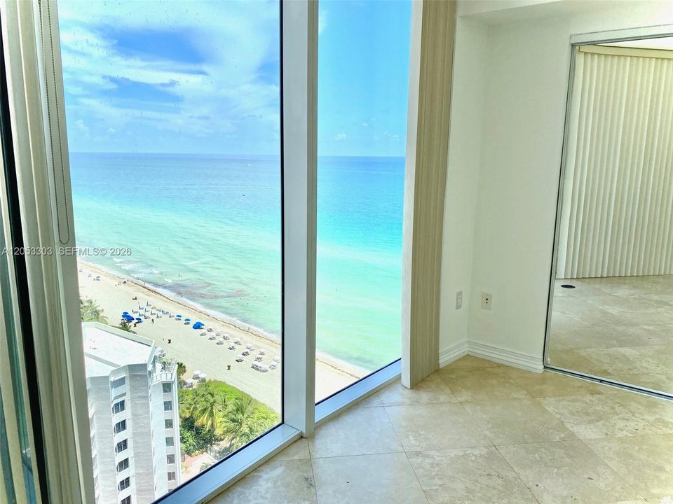 For Sale: $1,285,000 (2 beds, 2 baths, 1396 Square Feet)