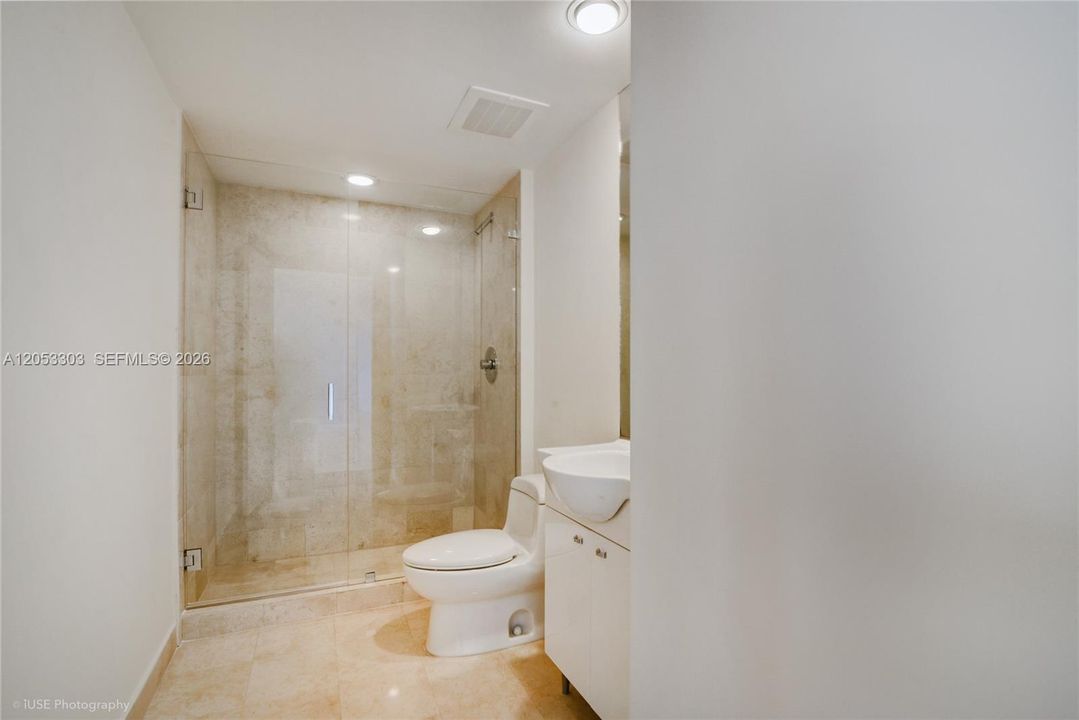 For Sale: $1,285,000 (2 beds, 2 baths, 1396 Square Feet)